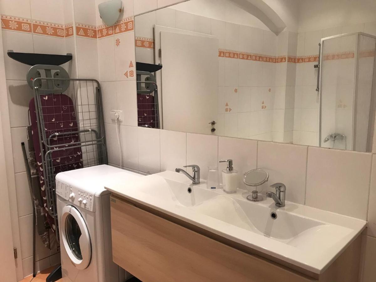 U Kolonady Apartment